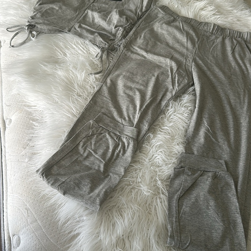 Grey Sweatsuit - Picture 4 of 5